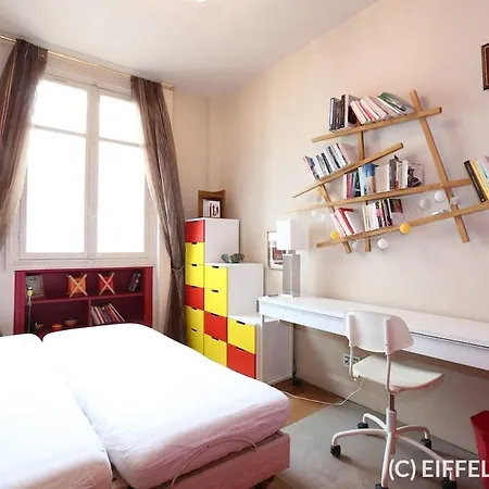 Arc De Triomphe - Luxury With A Sense Of Paris